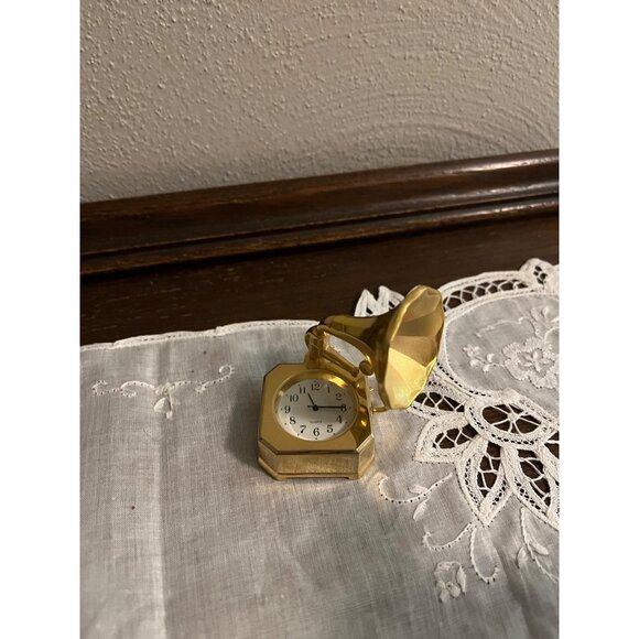 Miniature Gramophone Novelty Clock - Picture 1 of 5